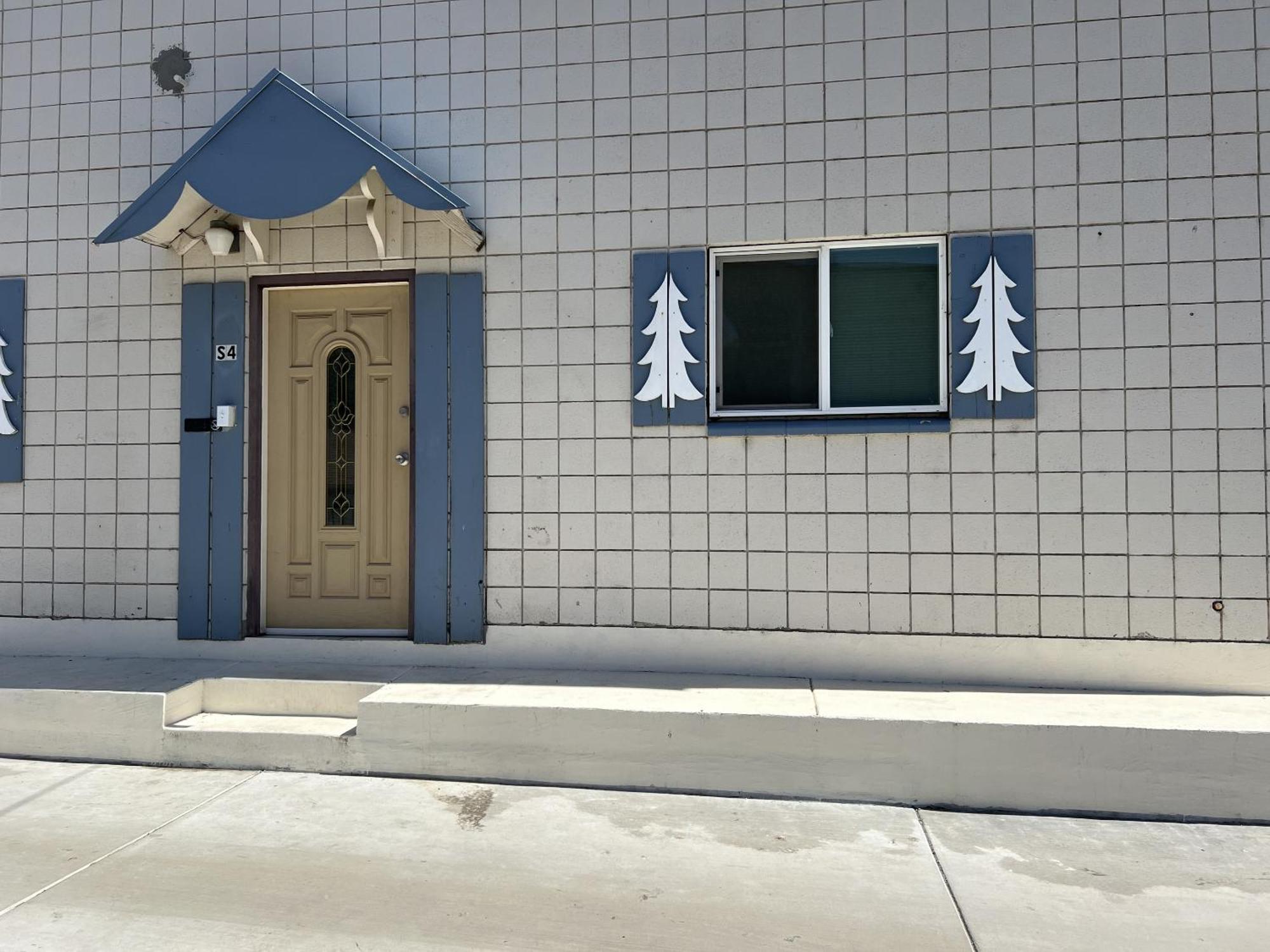 Sequoia Village Motel